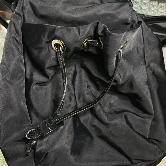 EUC Kate Spade Nylon traveling bag! Two drawstring pockets outside! - Picture 6 of 12